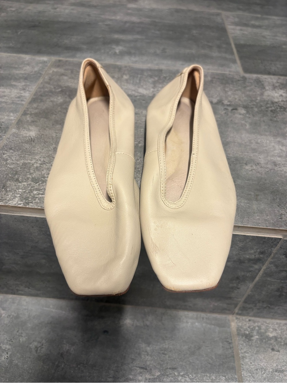 Tony Bianco Women Vanilla Leather Ballet  Flat Shoe  Sz 7